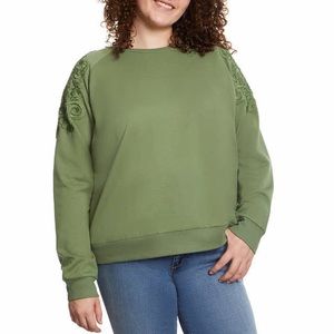 NWT Gloria Vanderbilt Ladies' Pullover with Lace